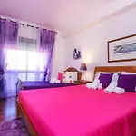Brasil Avenue By Rent4all * فيغيورا دا فوز